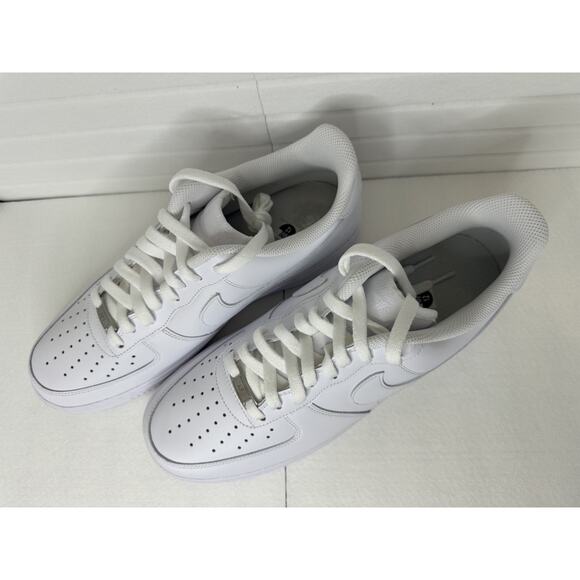 Nike Air Force 1 \'07 Triple White mens Size 8 CW2288-111 New Authentic main image 10